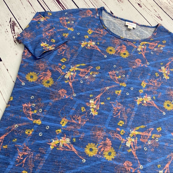 BNWT XXS Lularoe Irma - Picture 1 of 8